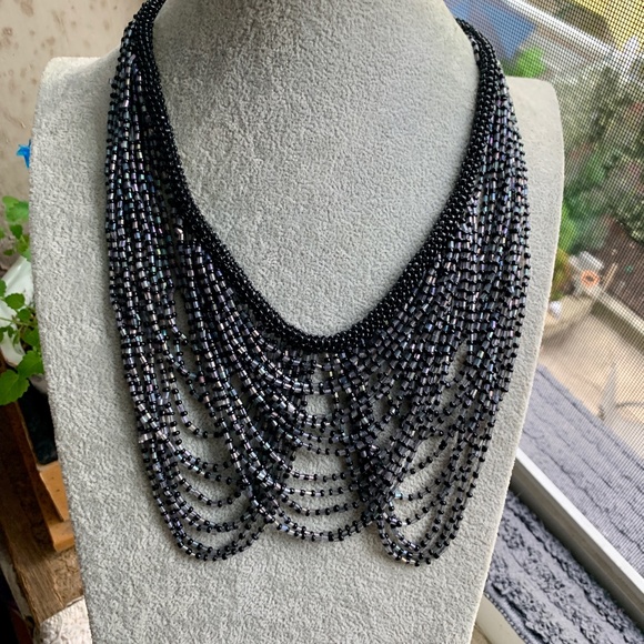 🕷 Amazing Black Seed Bead Spider Web Necklace - Gothic Web Necklace NWOT - Picture 5 of 7